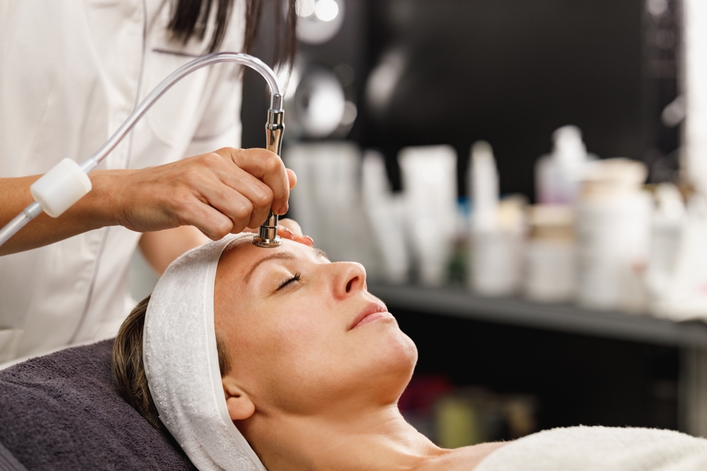 Microdermabrasion in Gulf Shores, AL: Benefits, Cost and More